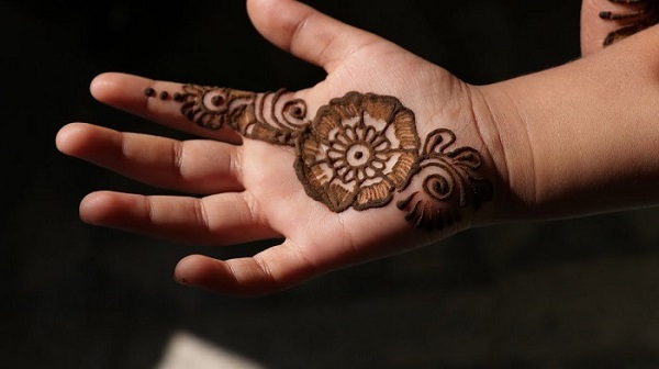 Latest Pakistani Mehndi Design Collection Ideas List 2022 - Hutch.pk