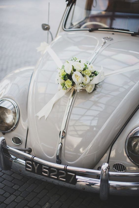 Wedding Car flower Decoration (9) - Florist Chain - Flower