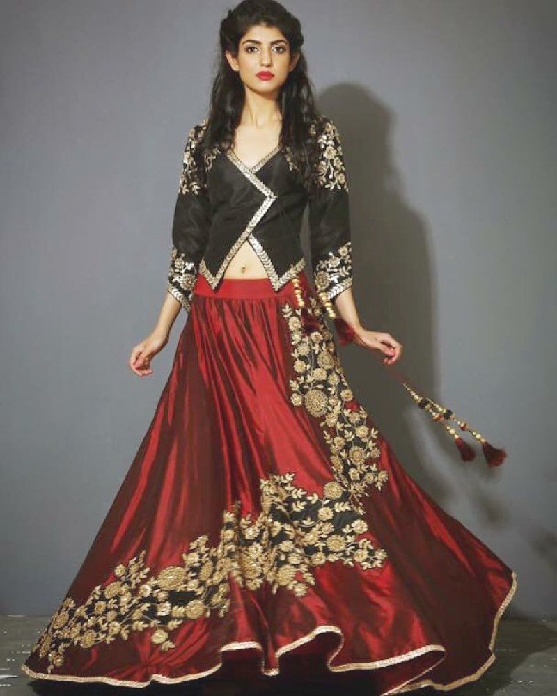 21+ Simple & Elegant Lehenga Options for the Sister of the Bride/Groom |  ShaadiSaga | Indian wedding outfits, Bride sister, Elegant lehenga