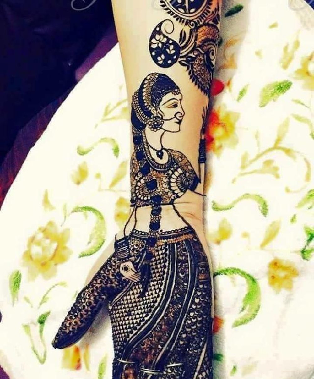 Beautiful Bridal Mehndi Design for the Quirky Brides