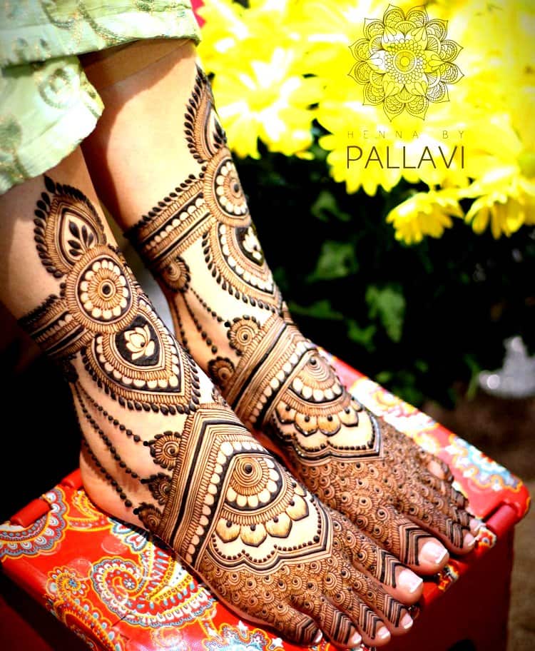 80+ Must-Try Arabic Mehndi Designs