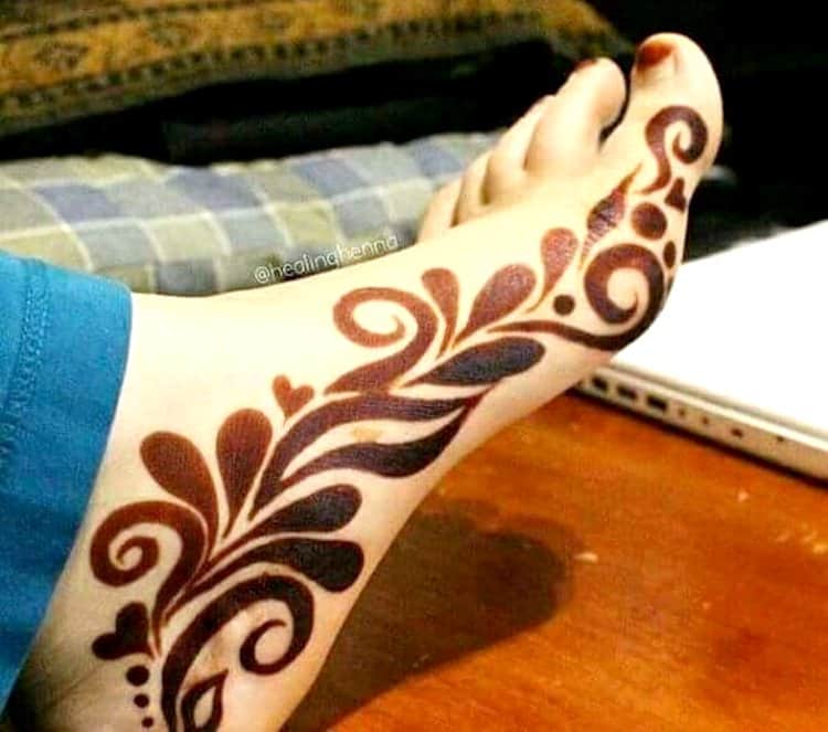 One Side Simple Stylish Mehndi Design for Backhands |Thought of Creation -  YouTube