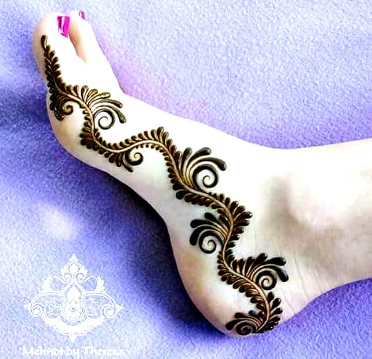 30 Latest Simple Leg And Foot Mehndi Designs For Brides 2019 Buy Lehenga Choli Online