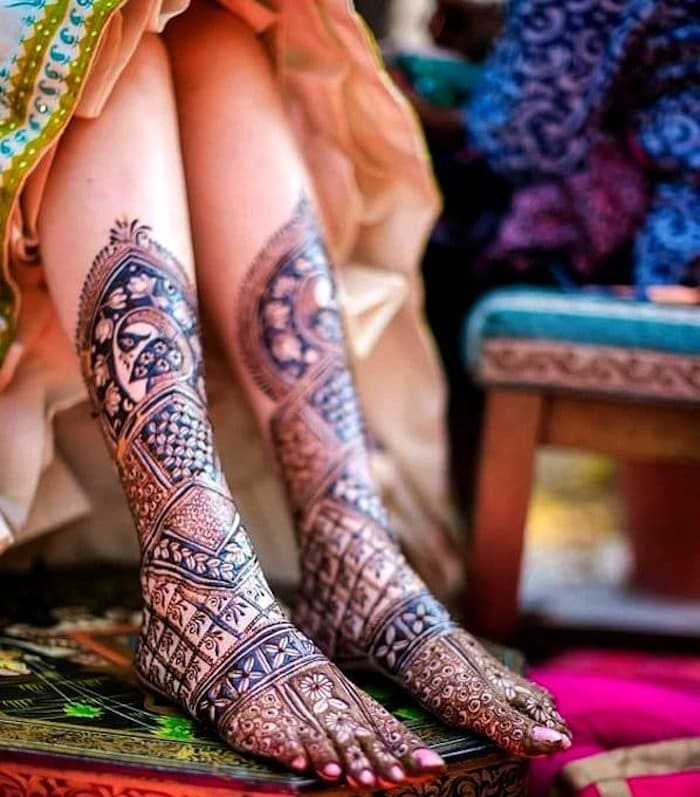 45+ Latest Bridal Leg Mehndi Designs That We Are Gushing Over - SetMyWed |  Mehendhi designs, Mehndi designs, Full mehndi designs