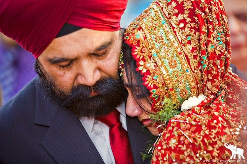 Mesmerizing Wedding Photos Poses Every Bride Must Take With Their Father