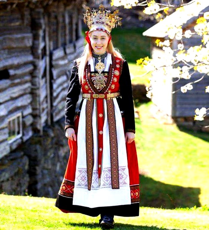 Brides Different Wedding Outfits From Around The World