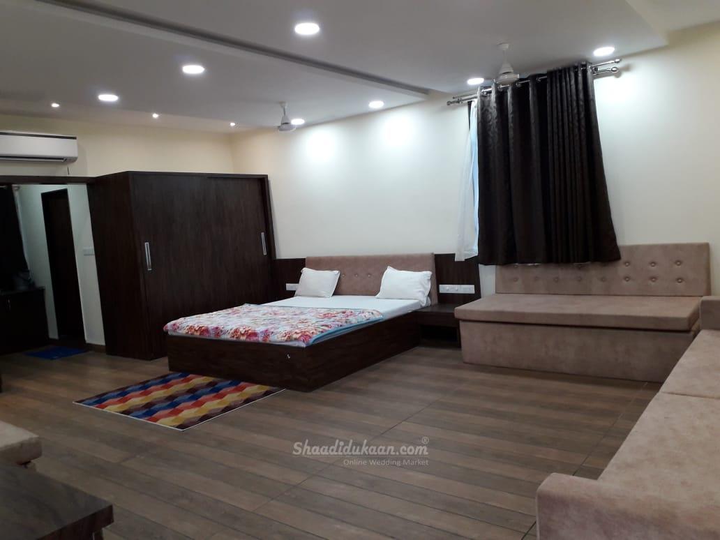 Rajshahi Resort - Price & Reviews | Venues in Indore