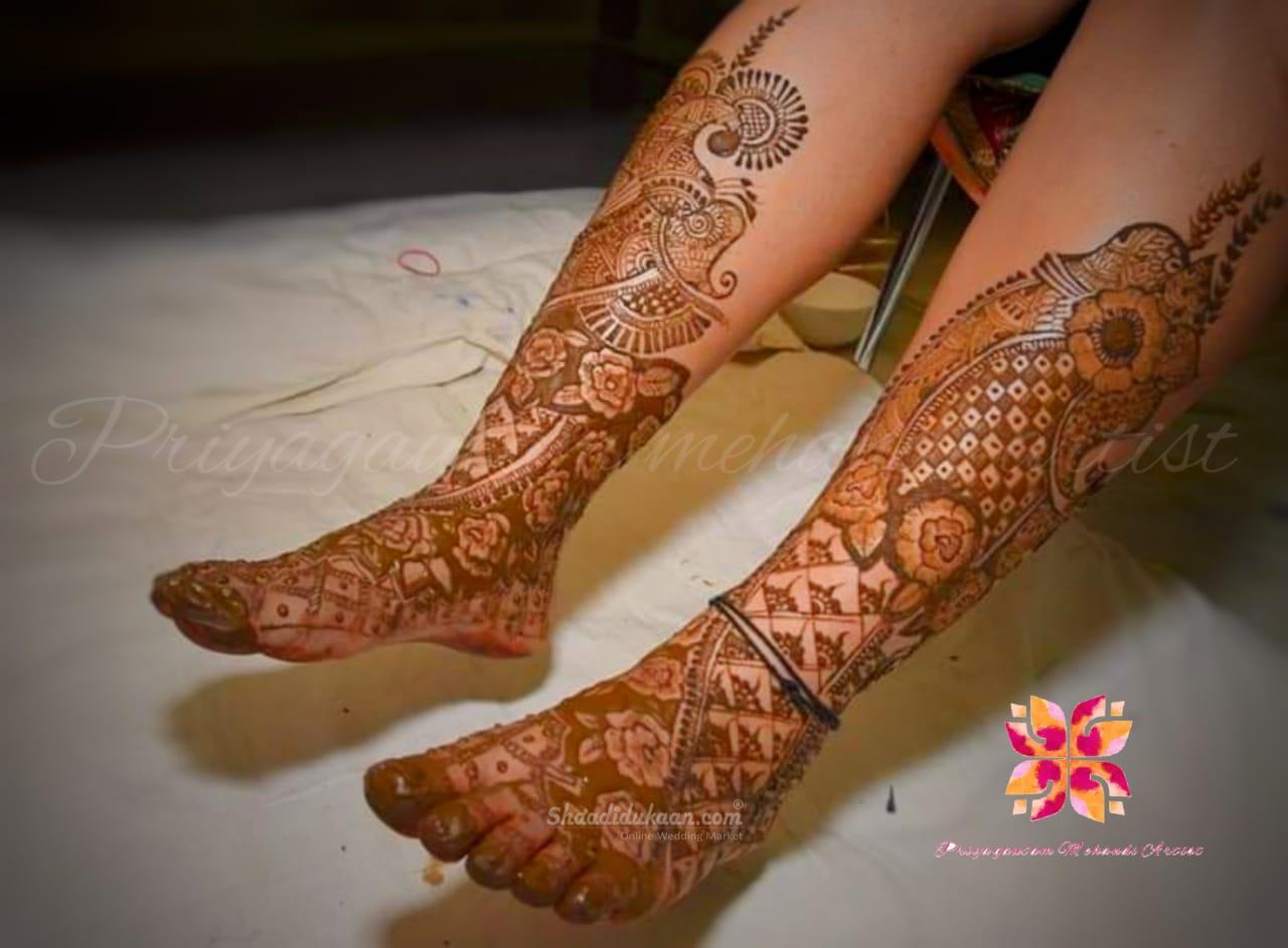 Debjani - Best Bridal & Wedding Mehendi Artist in Kolkata | BookEventZ