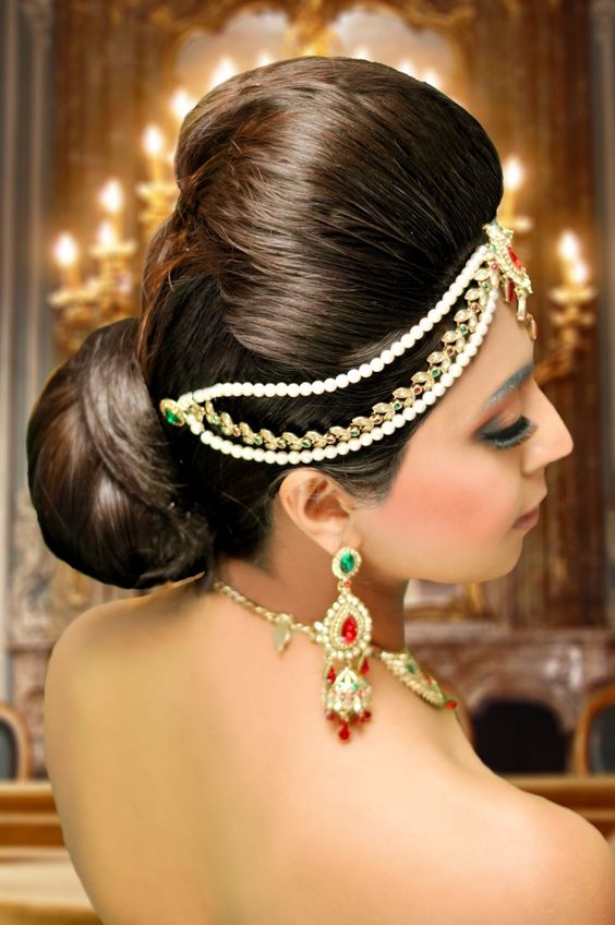 Unique And Trending Wedding Bun Hairstyles for Brides - Shadiyana Blog