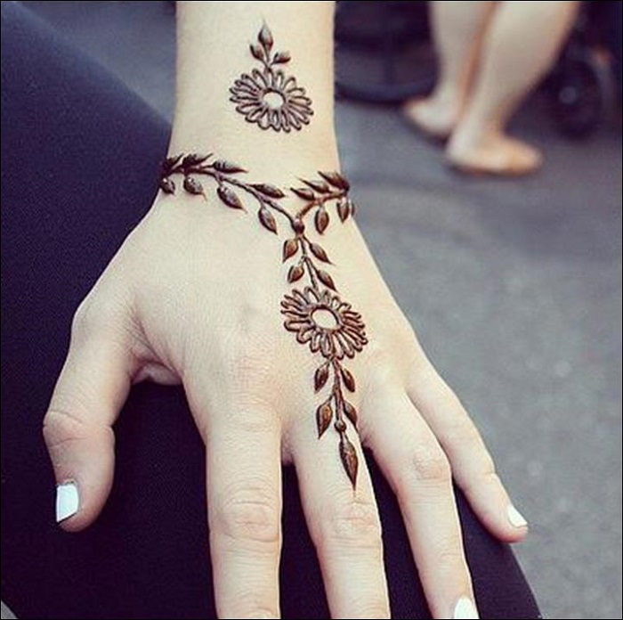 Indo-Western Mehndi Designs