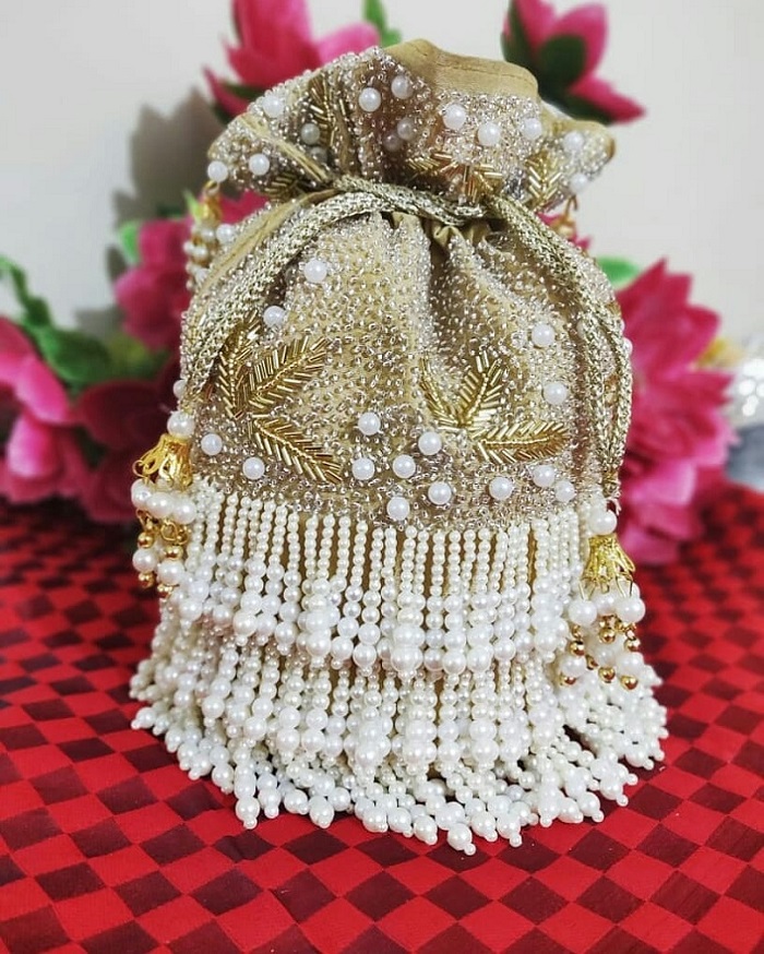Rajasthani Potli purse / Ladies bag design / Stylish bag design for girls /  - YouTube