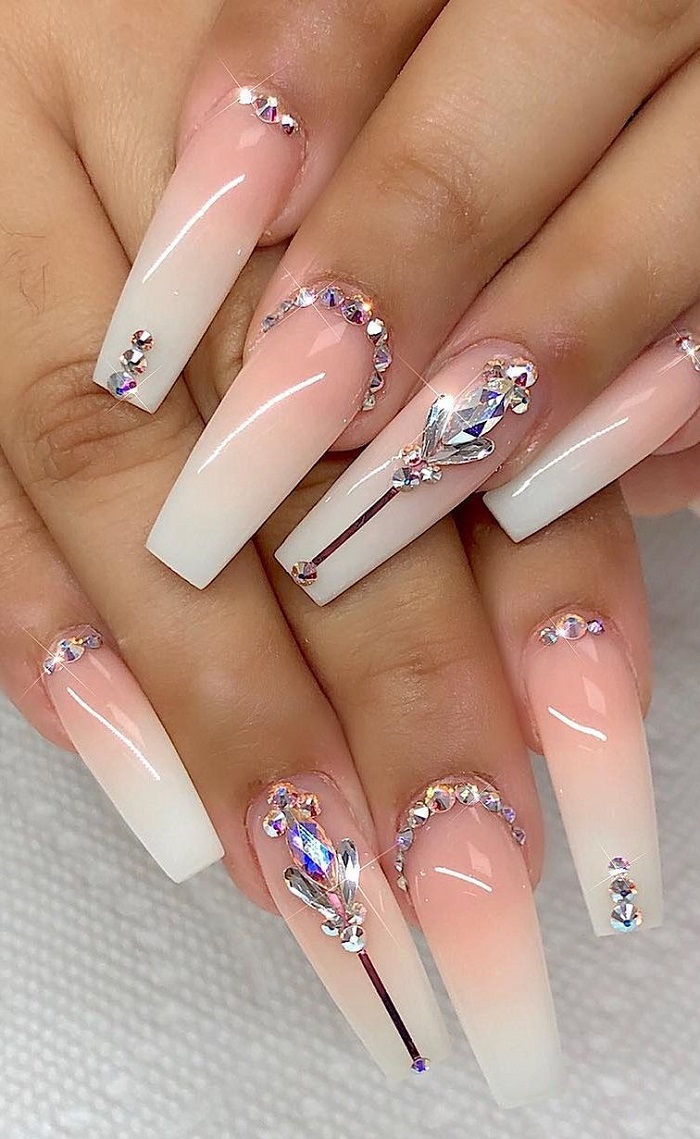 41+ Resplendent Wedding Nail Designs for Your Big Day