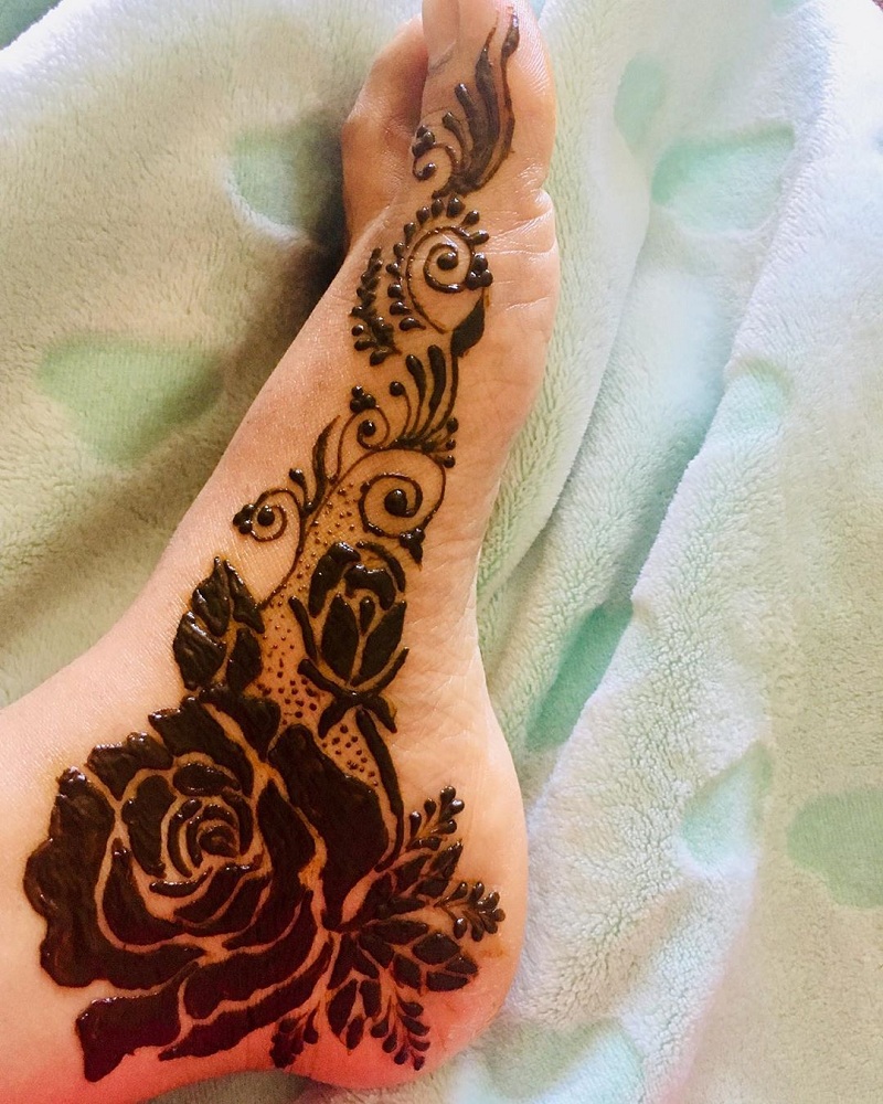 Rose Mehndi Design : Romantic Modern Rose Flower Mehndi Design Pics