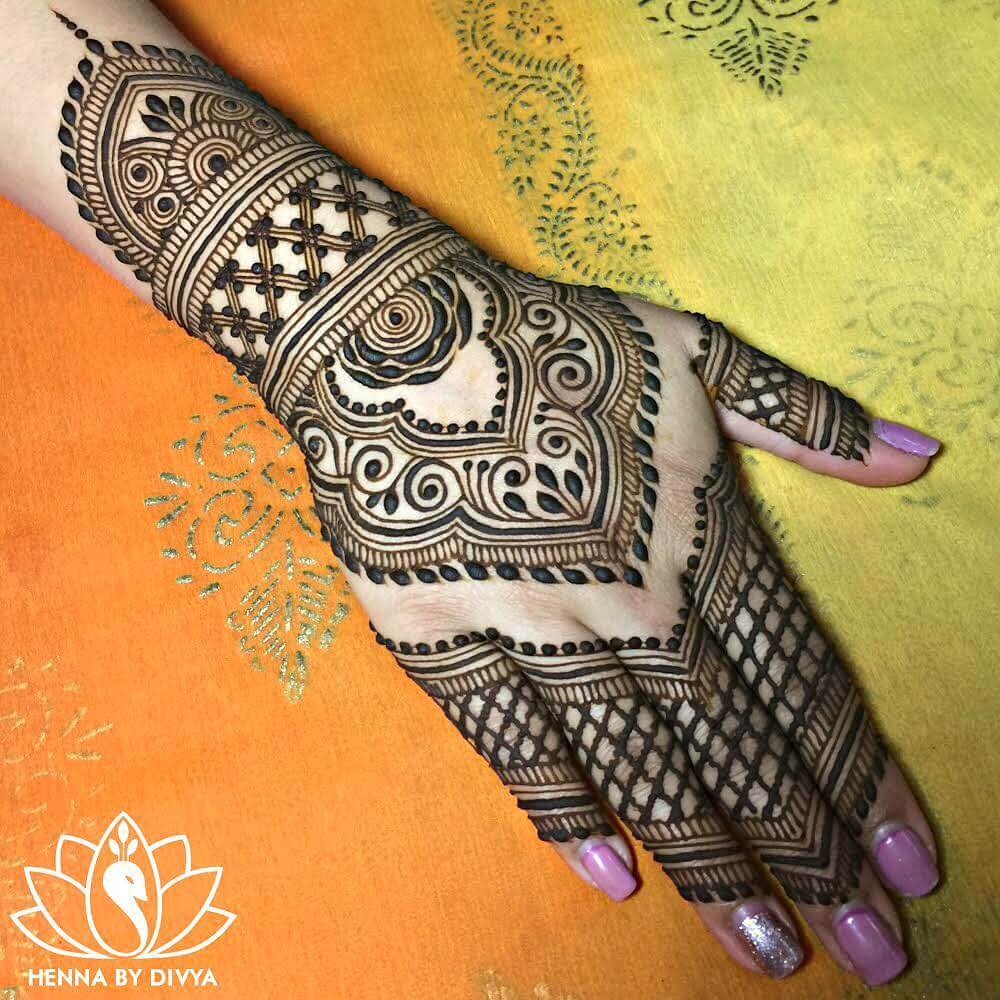 Beautiful Front and Back Hand Mehndi Designs For Bridal!