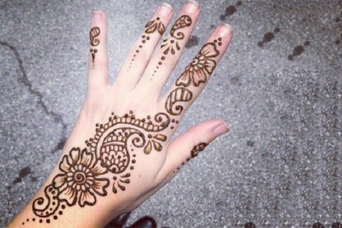 Paisley Print Mehndi Designs