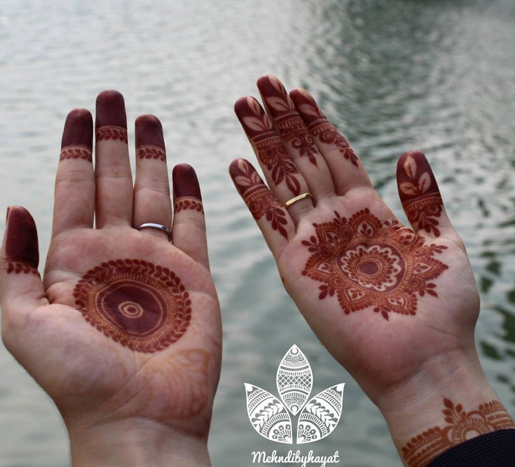 160+ Simple Mehndi Designs Perfect For Minimalist Brides! - ShaadiWish