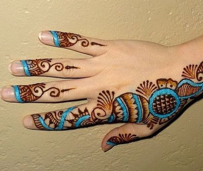 colored mehandi designs for fingers