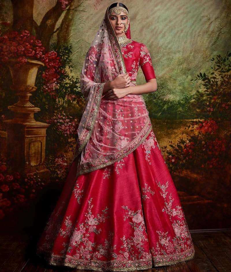 Traditional Wedding Outfits from Around the World