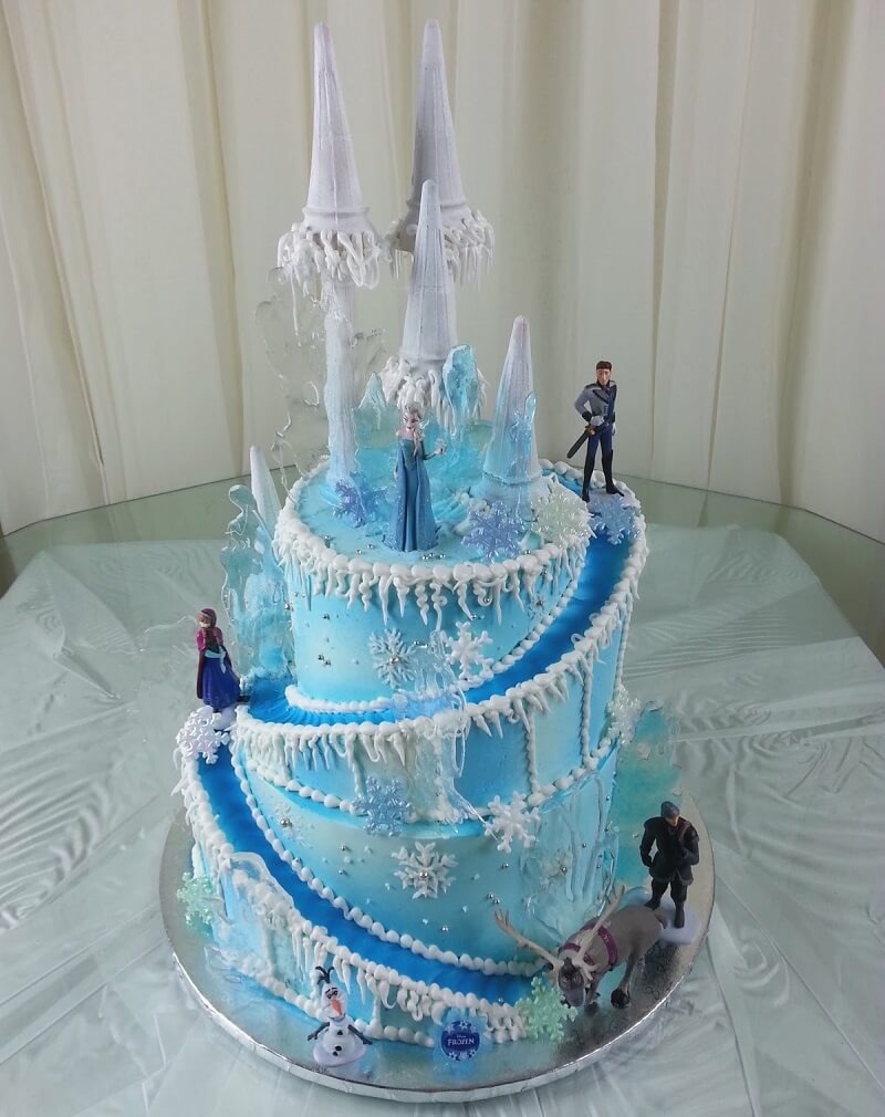 Christmas Wedding Cake - Decorated Cake by Brandy-The - CakesDecor