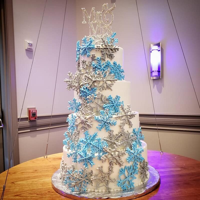 7 Wedding Cake That Are Perfect For A Winter Fairytale Wedding