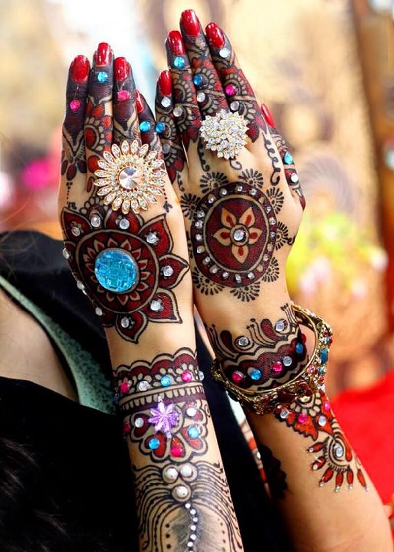 50+ Stunning Mehndi Designs For Your Karwa Chauth