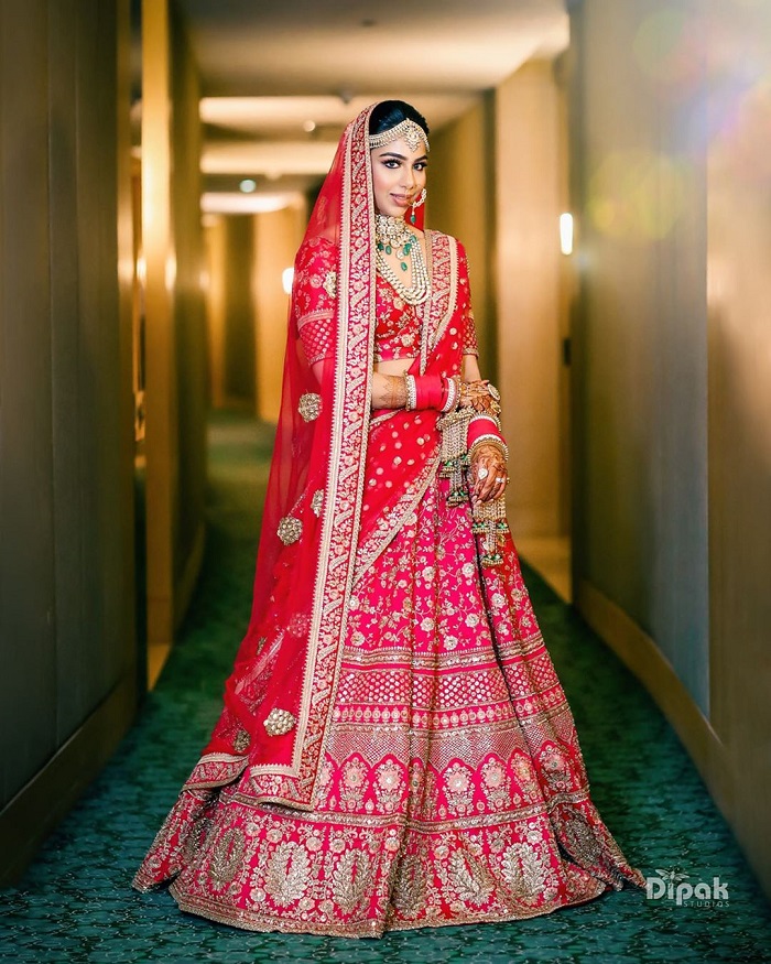 Double Dupatta Style For Brides | Threads - WeRIndia