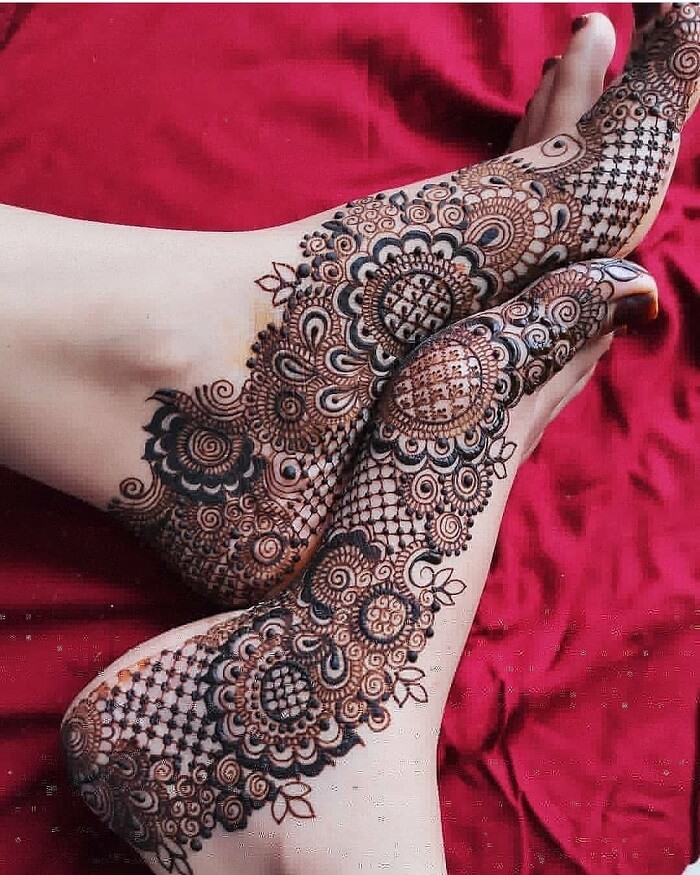 Mehndi Design for Bride's Sisters | Quotes Mehndi Design 2021 | Stylish  Full Mehendi Art for Hands - YouTube