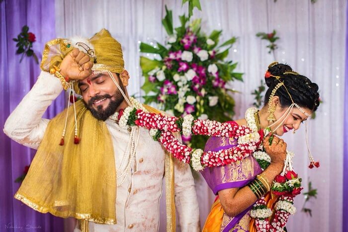Pin by Bharat Singh on rajasthani wedding | Wedding couple poses, Indian  bride photography poses, Rajasthani bride