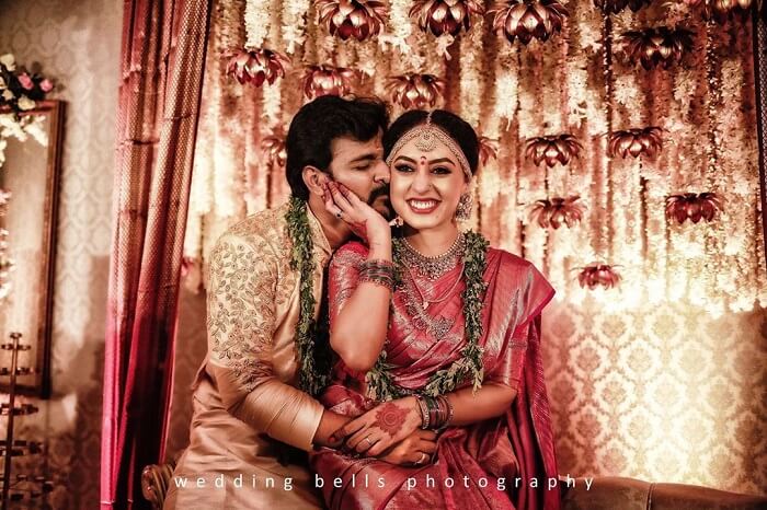 maharashtrianbride #groom #marathiwedding #nauvari #weddingp… | Indian bride  photography poses, Indian wedding photography poses, Indian wedding couple  photography