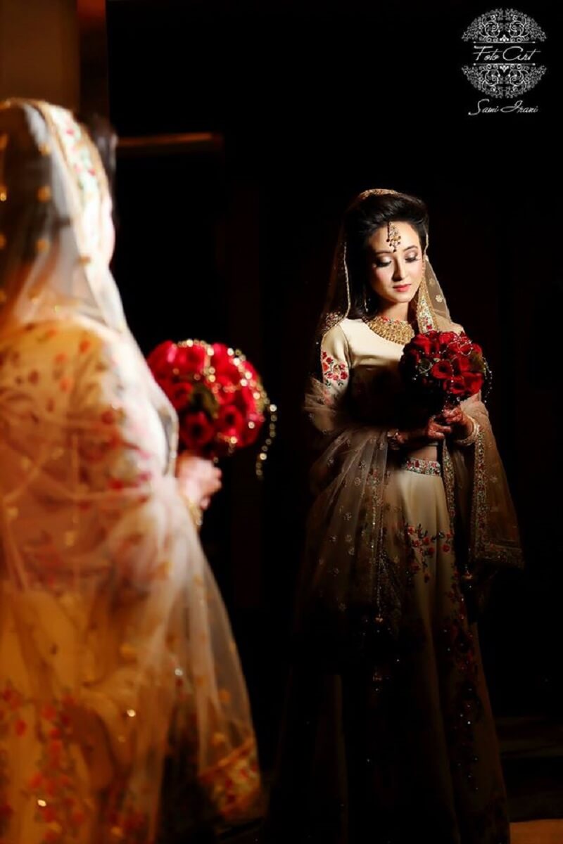 Bengali Bridal Photoshoot Poses: Capturing the Essence of Tradition and  Romance - Swastik Event Management Kolkata
