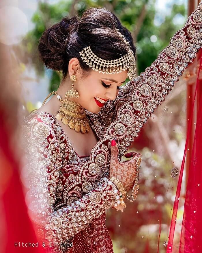 Gorgeous Solo Bride Poses for Your Wedding: Charm up, level up The ...