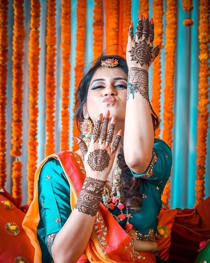 When groom is giving pose for his mehandi photoshoot. 😊happy groom  @hittu_mamta_bhartendra DM me for book your order.. Follow me @ren... |  Instagram