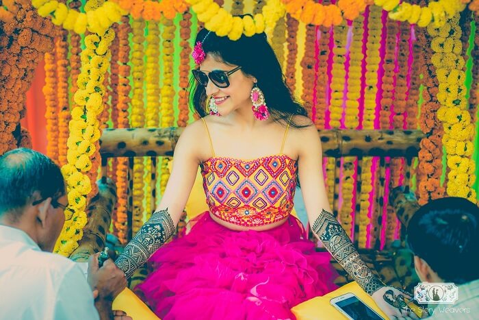 22 Mehendi Photography Ideas You'll Want Your Photographer to Capture! -  LooksGud.com