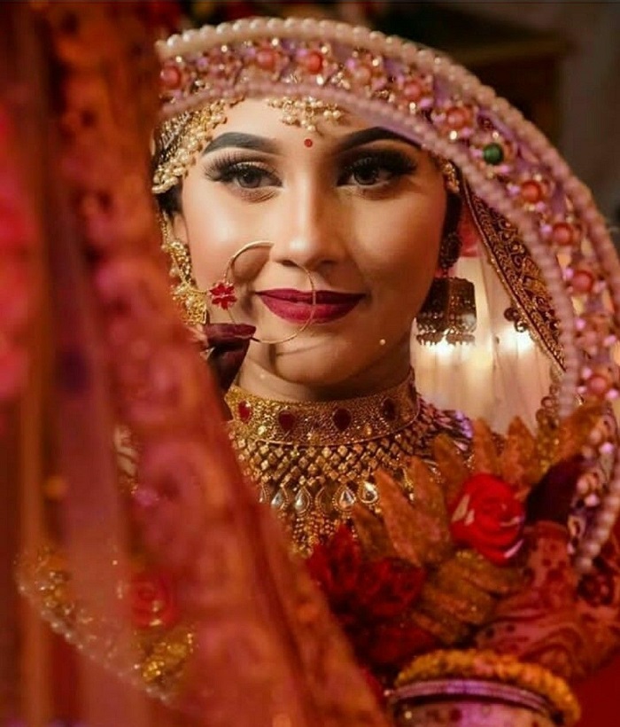 50+Best Bridal Photoshoot Poses with PICS | The Perfect Dulhan Pose! -  HAPPY LAGAN