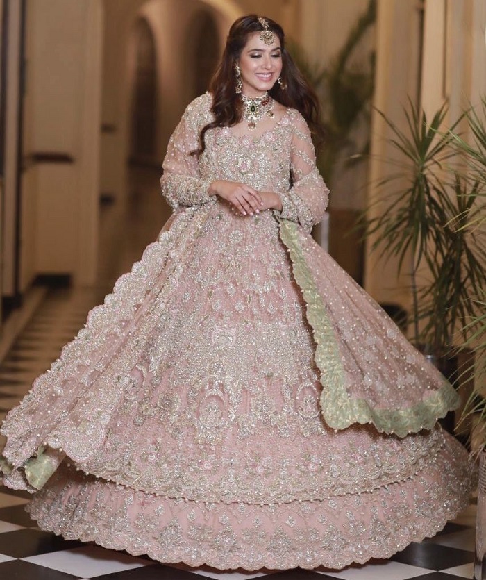 Ladies Engagement Dresses at Rs 1499 | महिलाओं की डिजाइनर ड्रेस in Jaipur |  ID: 2851646813097