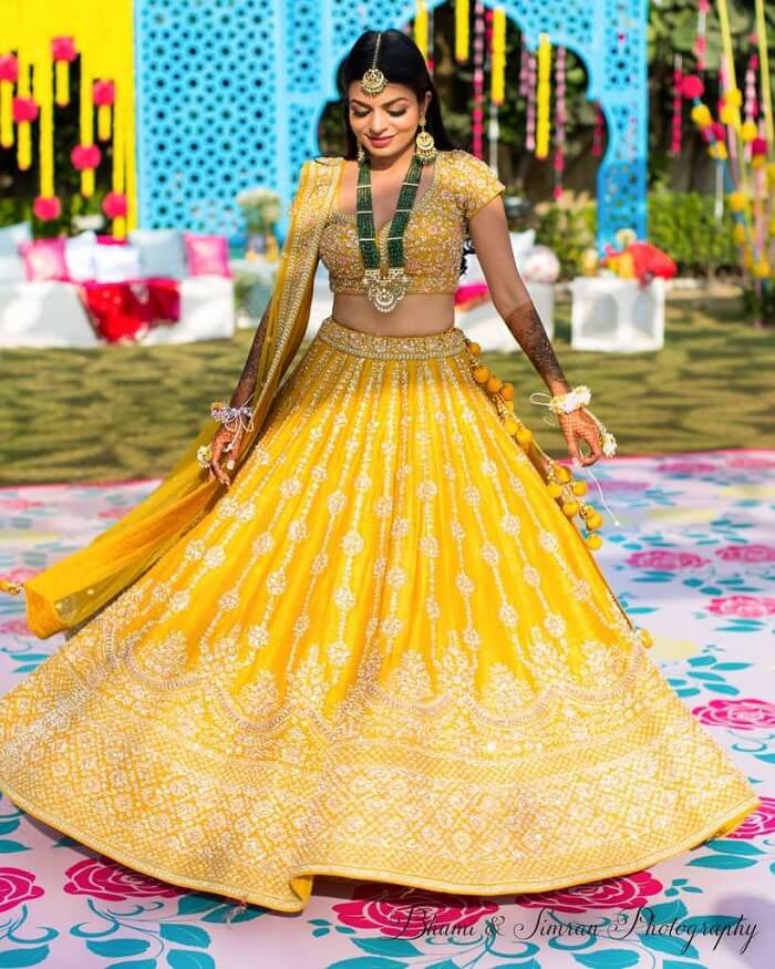 #30+ Trendy Bridal Mehndi Outfits Perfect For Flaunting