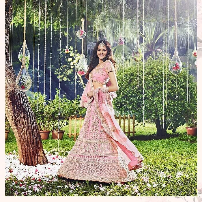 Buy Mauve Shadow Purple Geometric Patterned Bridal Lehenga Online in the  USA @Mohey - Mohey for Women