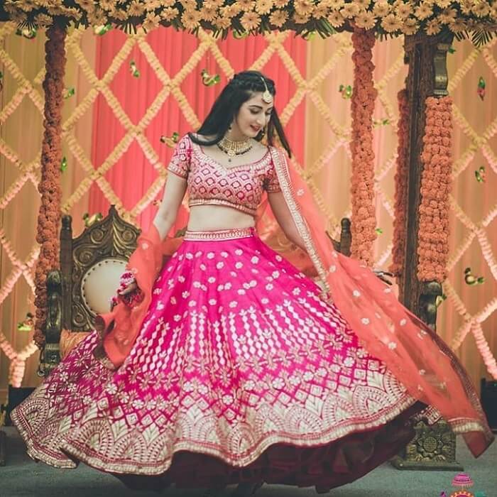 #30+ Trendy Bridal Mehndi Outfits Perfect For Flaunting