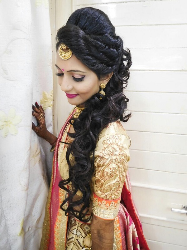 Bridal Curly Hairstyle | Reception hairstyles, Traditional hairstyle,  Stylish hair