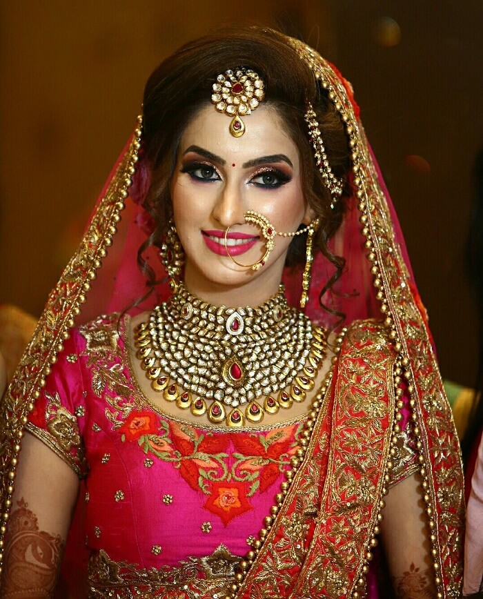 Banarasi Saree Wedding Guest makeup Look+Gajra Bun Hairstyle|Easy and  affordable Bridal Look - YouTube