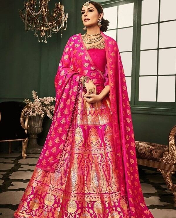 10+ Pink Banarasi Lehengas That You Should Save For An Intimate Wedding