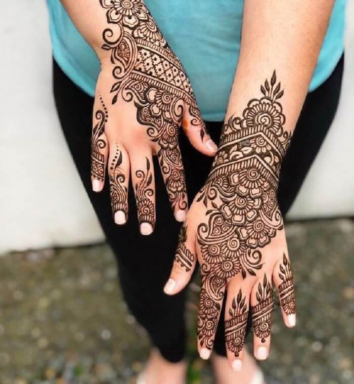 The Crimson Bride on Instagram: “Such gorgeous back-hand Mehendi design  ❣️#BeTheCrimsonBri… | Indian mehndi designs, Back hand mehndi designs,  Dulhan mehndi designs