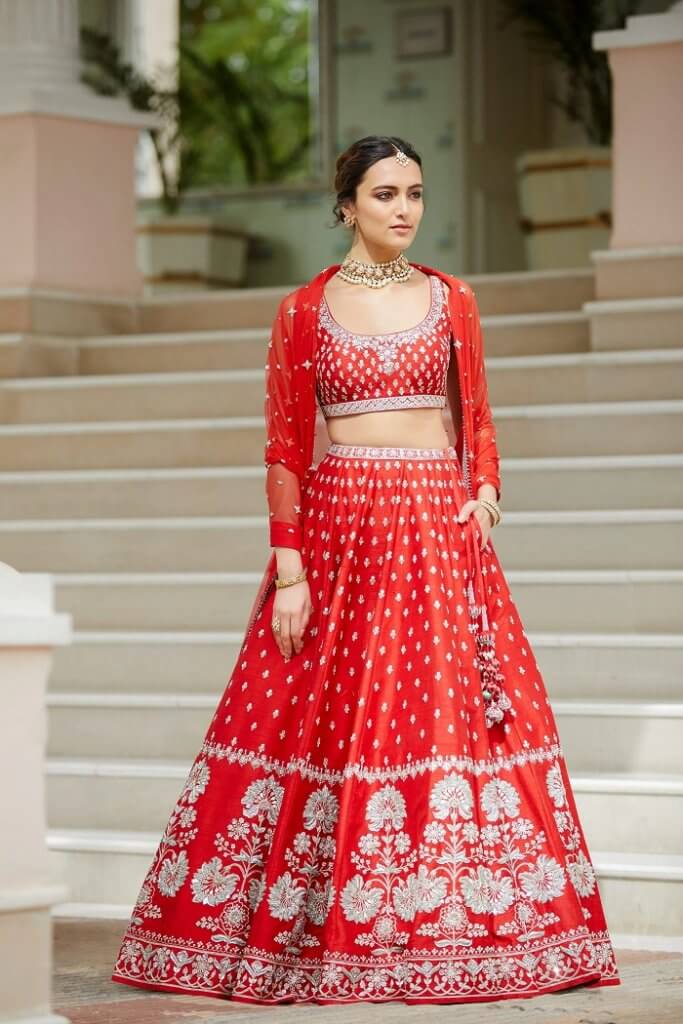 30+ Chic Style Head Turner Designer Wedding Lehengas for Intimate Weddings