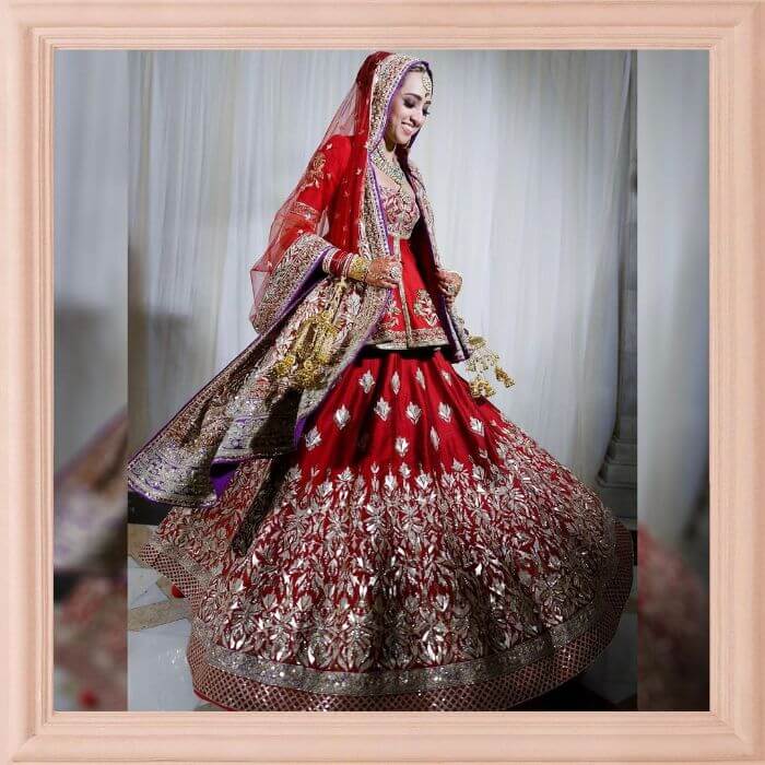 Manish Malhotra Bride Dazzled In A Maroon Embellished Lehenga, Paired It  With A 'Kiran Dupatta'