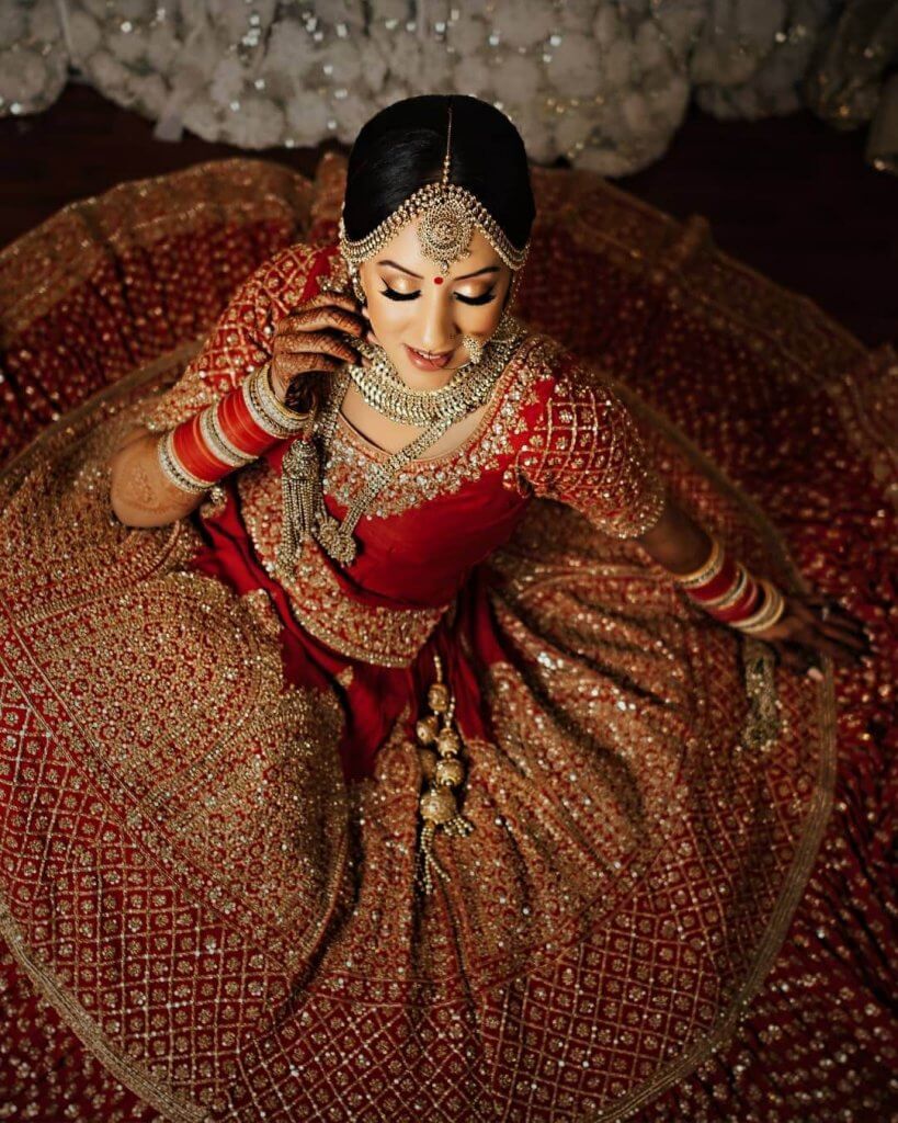 South Indian Bridal Pose - Caption needed 💕💕 Tag your friends who get  married soon 💑💑 | Facebook