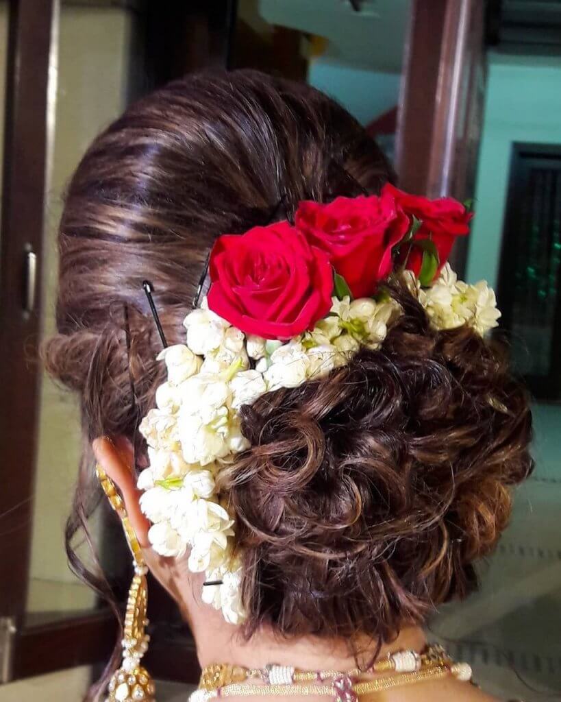 Red Artificial Rose Bridal Hair Bun at Rs 270/piece in New Delhi | ID:  2852402065512