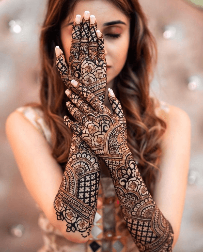 An Artist Who Paints Brides With Elaborate Henna Designs - WSJ